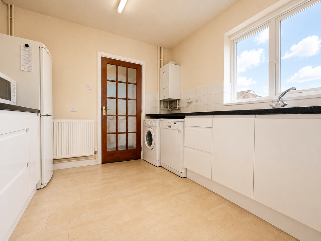 Property photo 3 of 13 Kitchen