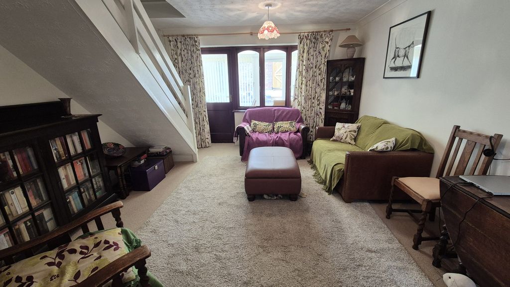 Property photo 3 of 17