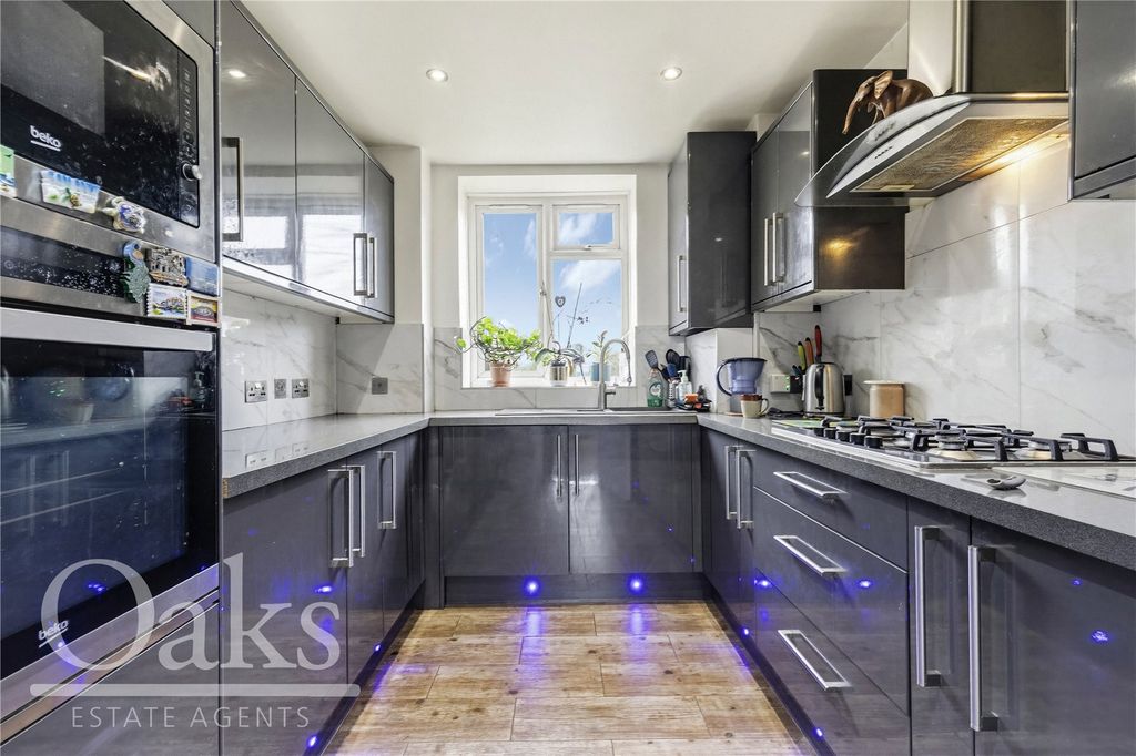 Property photo 3 of 8 Picture No. 03