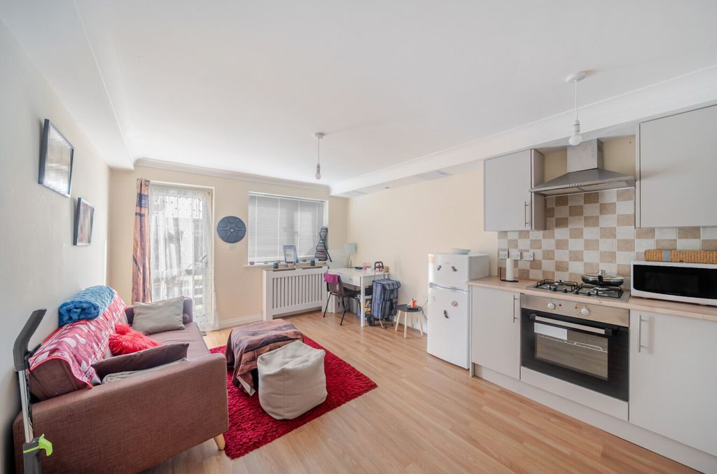Property photo 2 of 17 1423669-12-69B011...