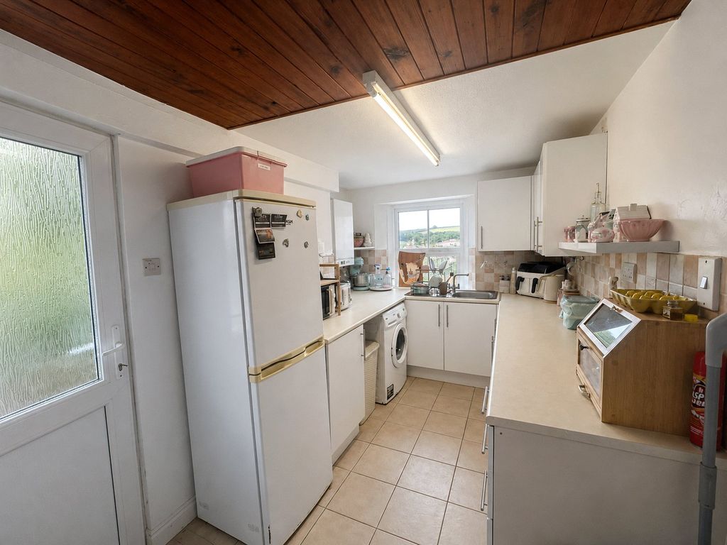 Property photo 3 of 8 Picture No. 02