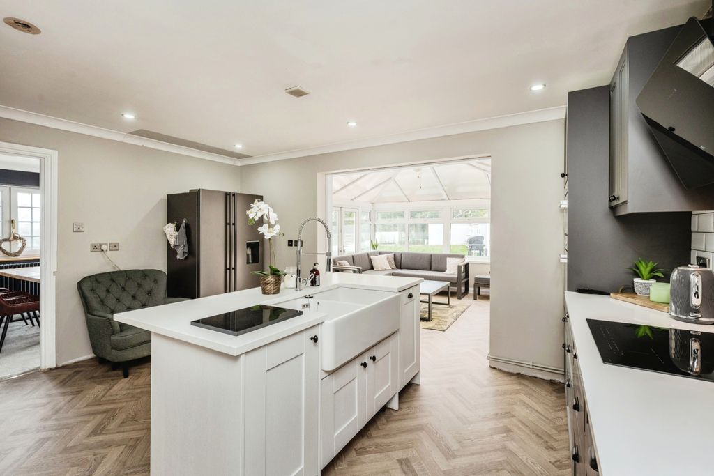 Property photo 2 of 20 Photography