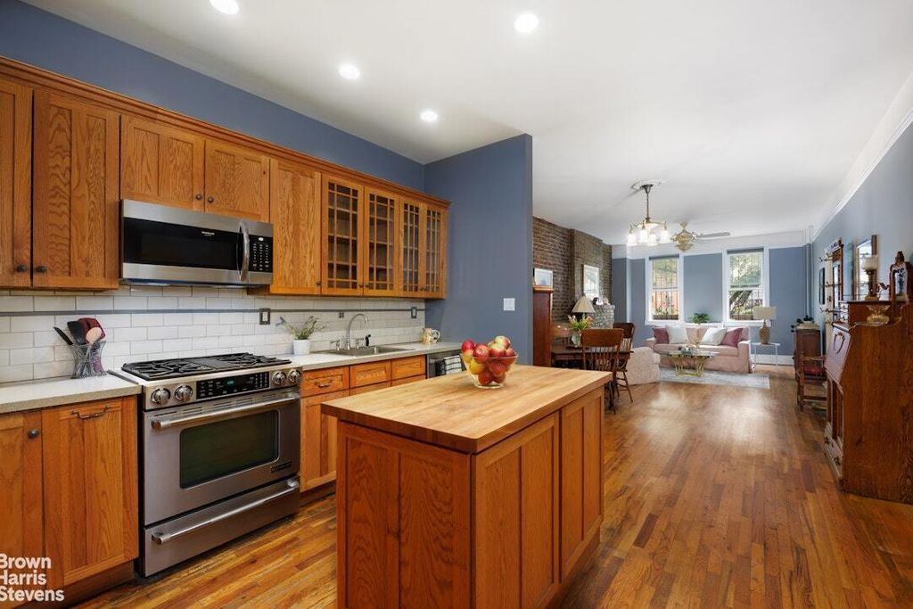 Property photo 3 of 9 <Alttext/>