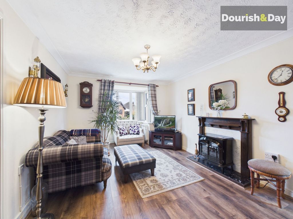 Property photo 3 of 19
