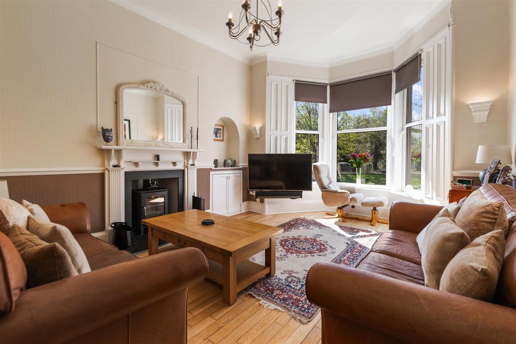 Property photo 3 of 35 Crum6156.Jpg