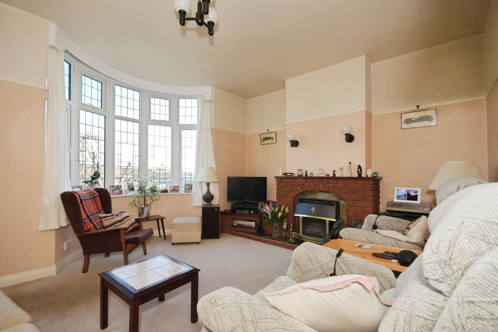 Property photo 3 of 29 Pbox-Img.Jpg