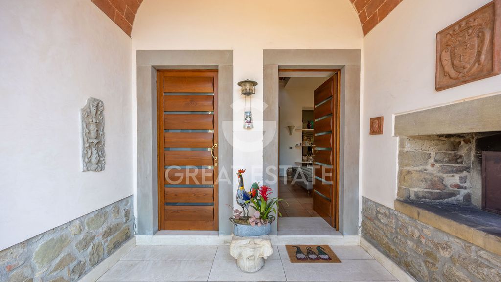Property photo 2 of 106 Interiors