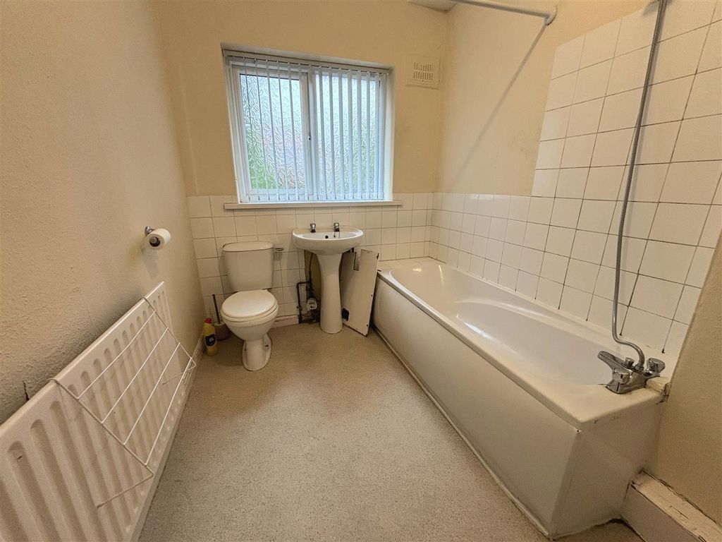 Property photo 2 of 5 Bathroom