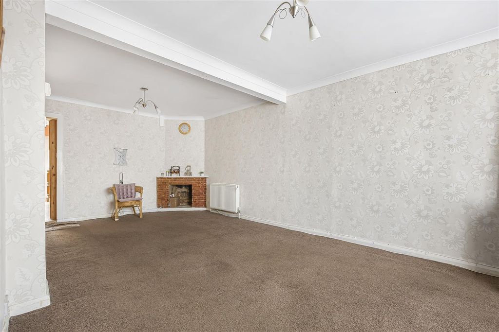 Property photo 3 of 17 14_56499.Jpg