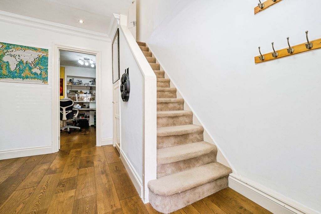 Property photo 2 of 14 Pbox-Img.Jpg