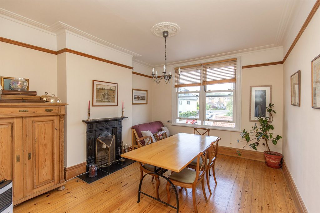Property photo 3 of 20 Picture No. 37