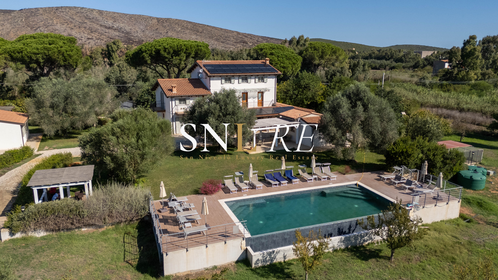 Property photo 2 of 32