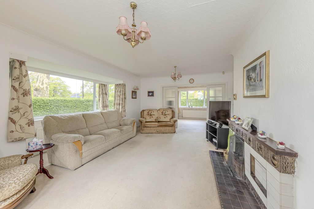 Property photo 3 of 32