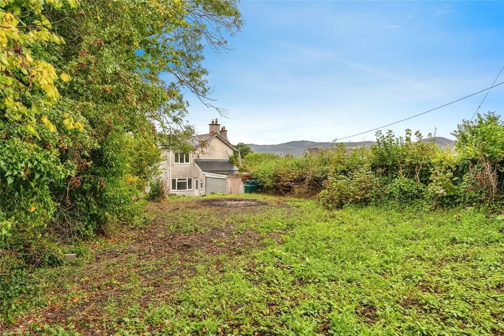 Property photo 2 of 29 Picture No. 37