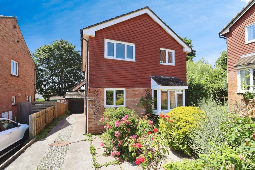 Property photo 1 of 17