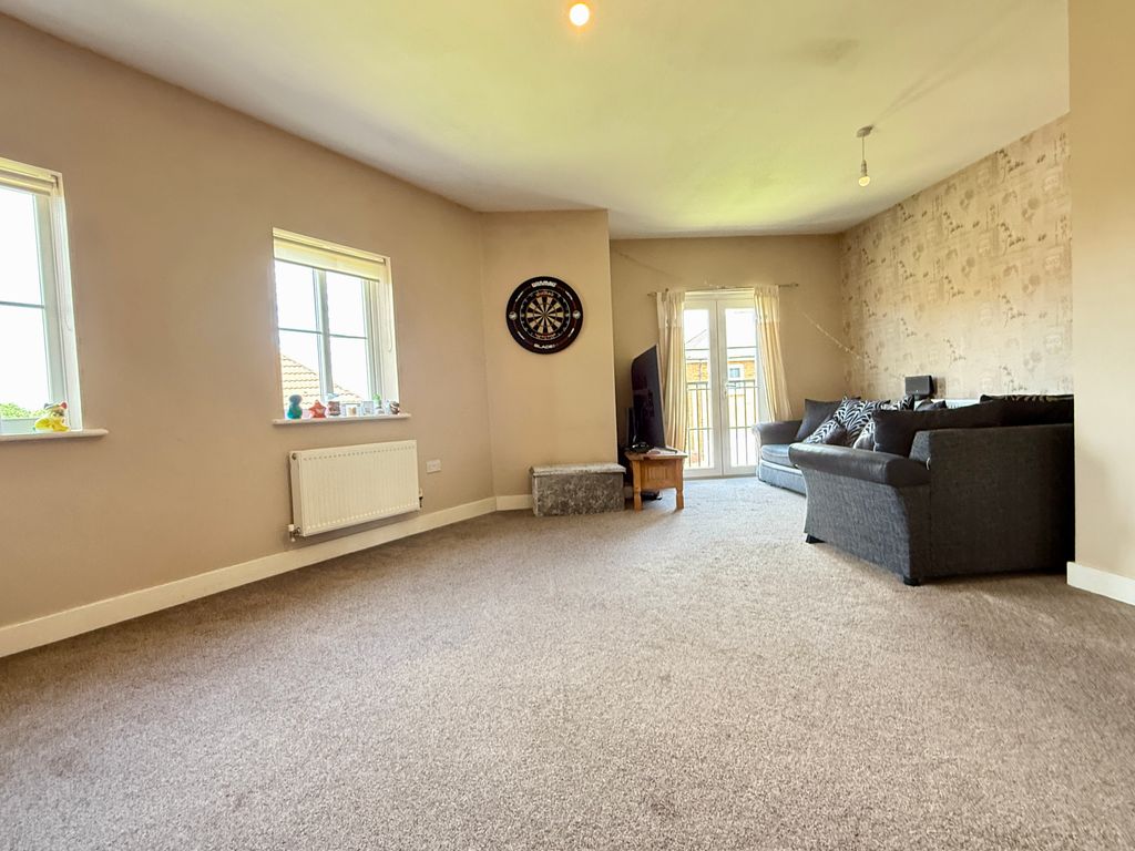 Property photo 2 of 14 Lounge