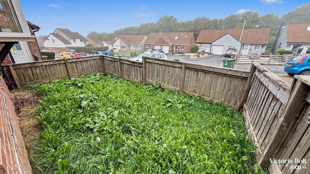 Property photo 2 of 9