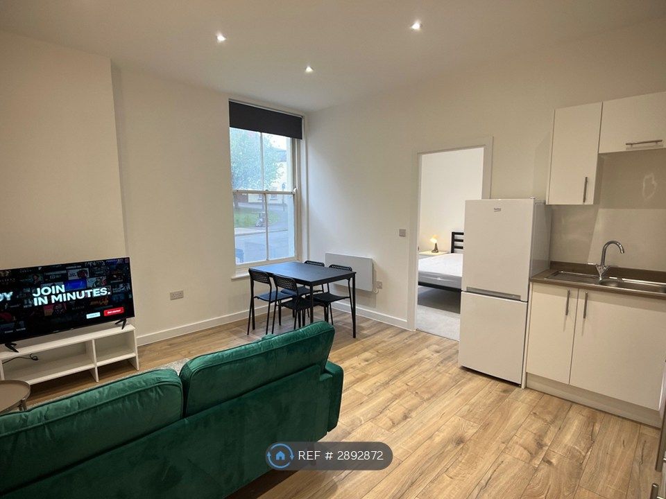 Property photo 3 of 15 Living Kitchen View 2