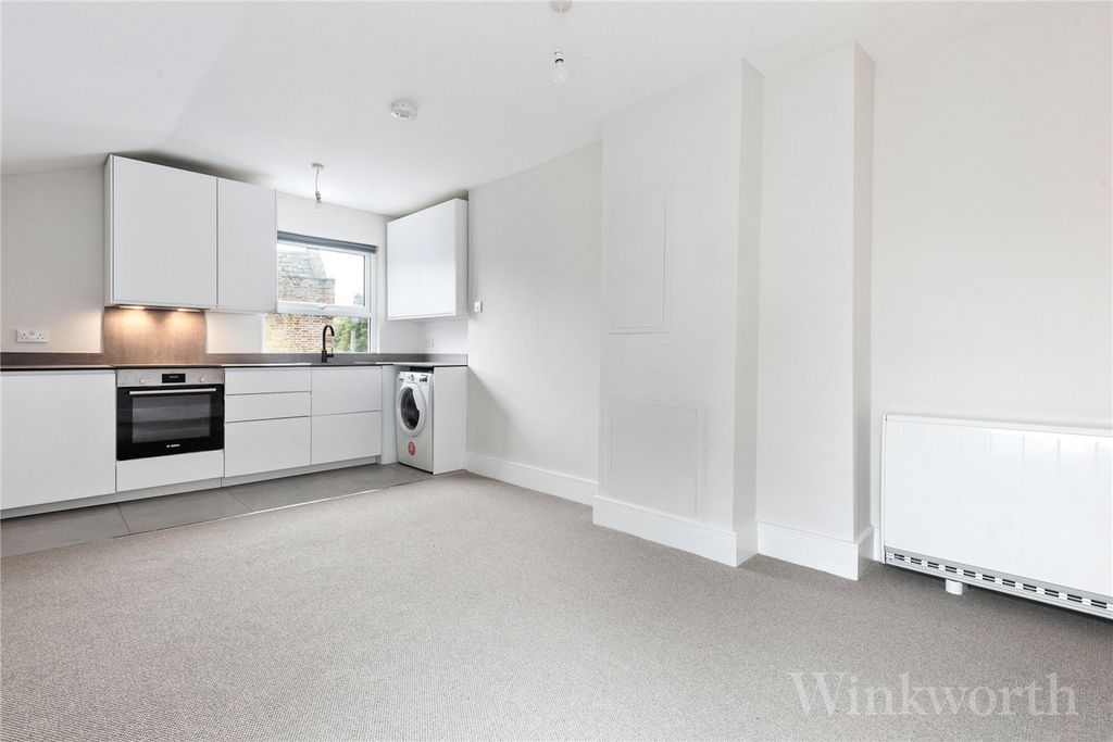 Property photo 1 of 8 Picture No. 10