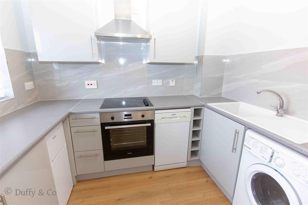 Property photo 1 of 9 16Sc (3 Of 10).Jpg