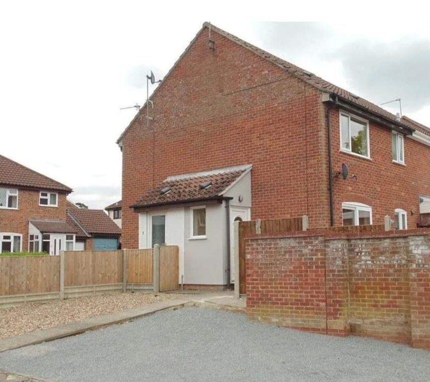 Property photo 2 of 6