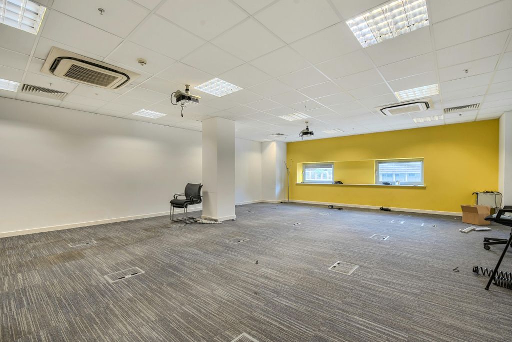 Property photo 3 of 22 1359535668d4320B10d05Arw1.Jpg