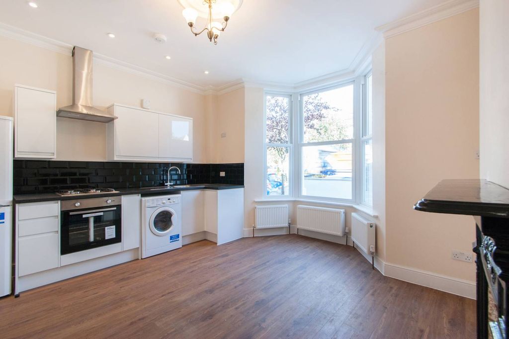 Property photo 1 of 5