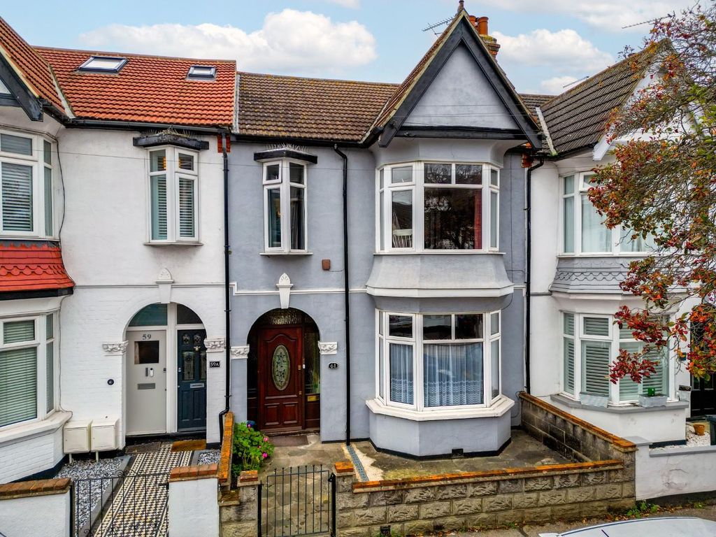 Property photo 1 of 18