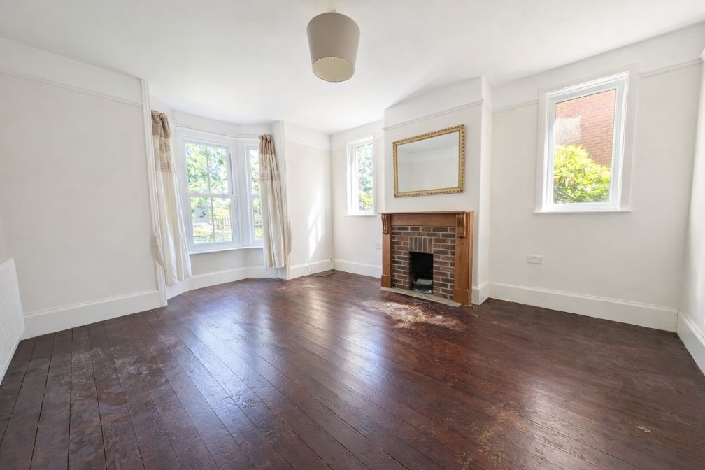 Property photo 2 of 6