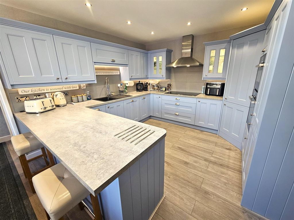 Property photo 3 of 24 Kitchen.Jpg