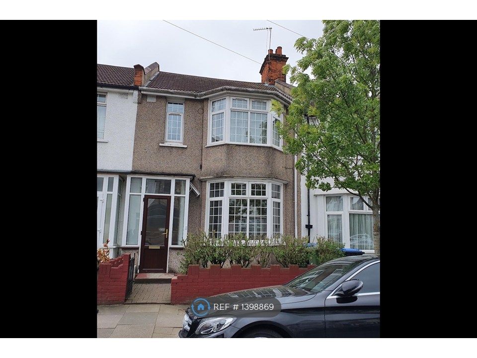 Property photo 2 of 18