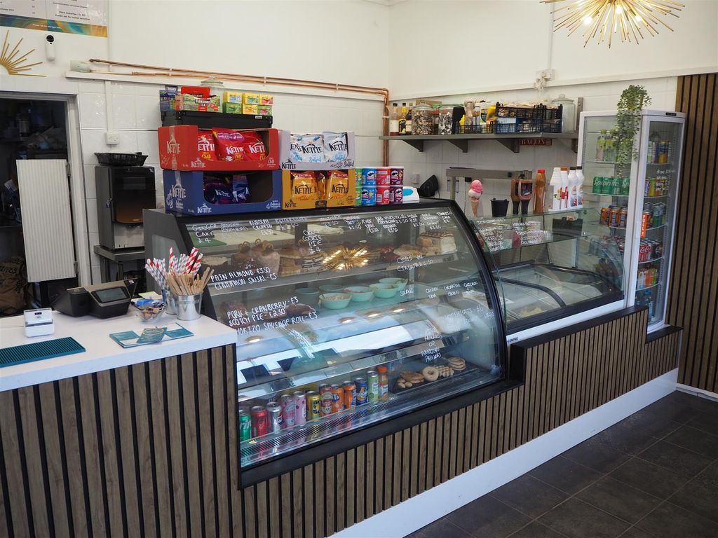 Property photo 1 of 6 Photo 0