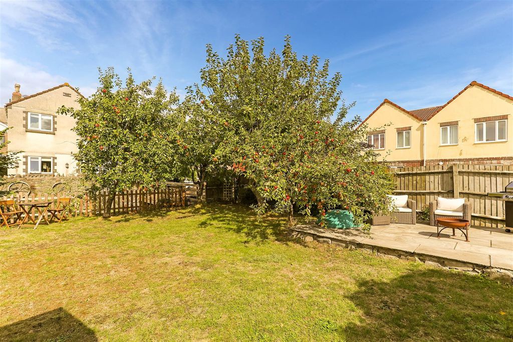 Property photo 3 of 20