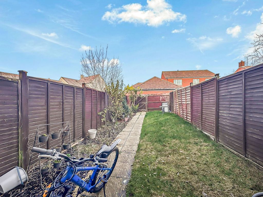 Property photo 2 of 9