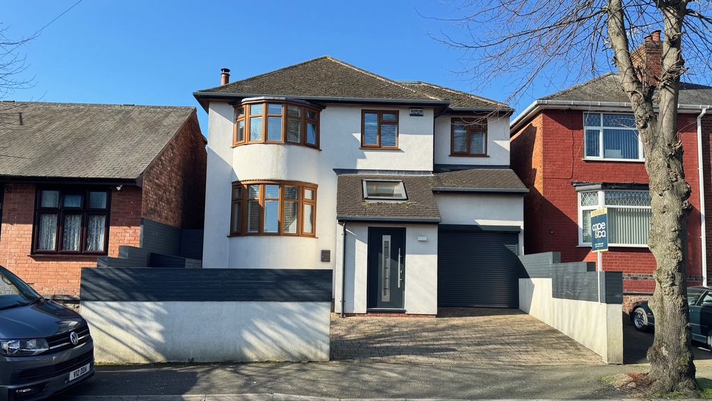 Property photo 1 of 38 4699450