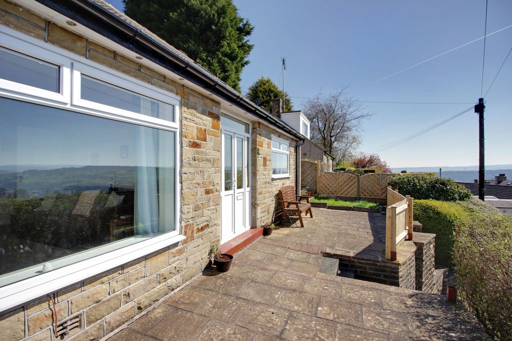 Property photo 1 of 22 Front Garden