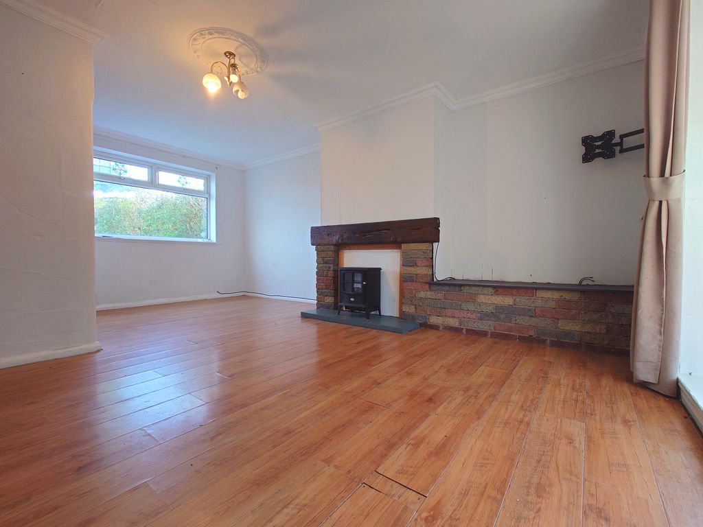 Property photo 3 of 32