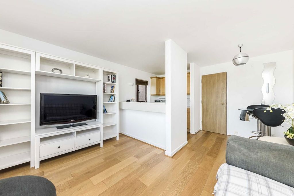 Property photo 2 of 4