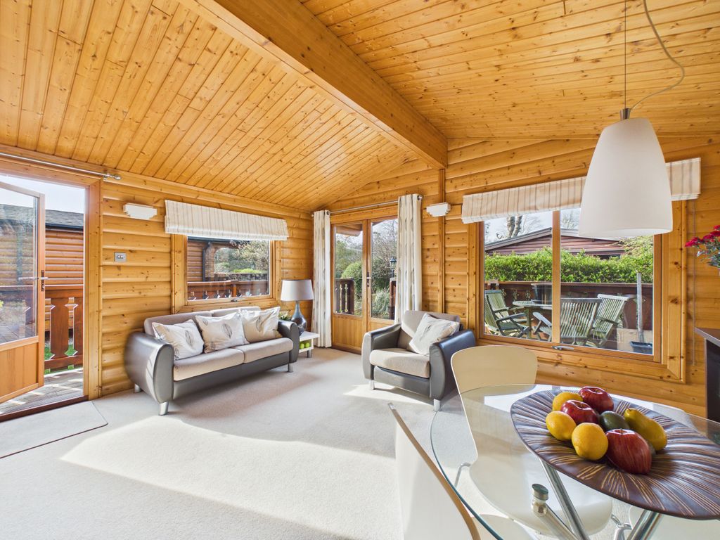 Property photo 2 of 12 Cam01984G0-Pr0577-Still002