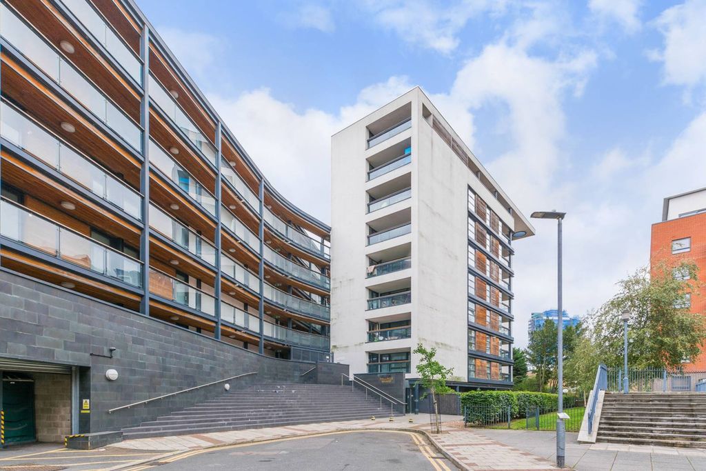 Property photo 2 of 4