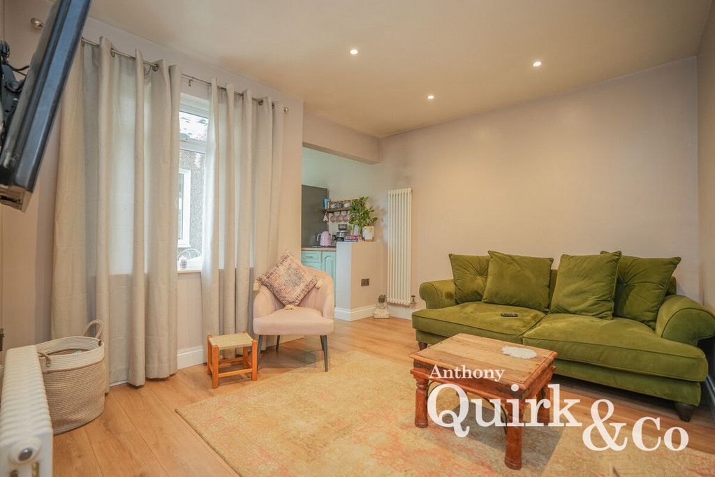 Property photo 2 of 13