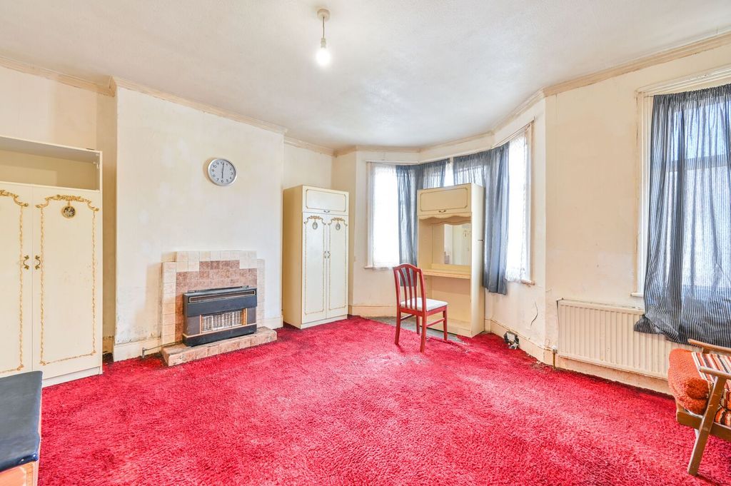 Property photo 1 of 9
