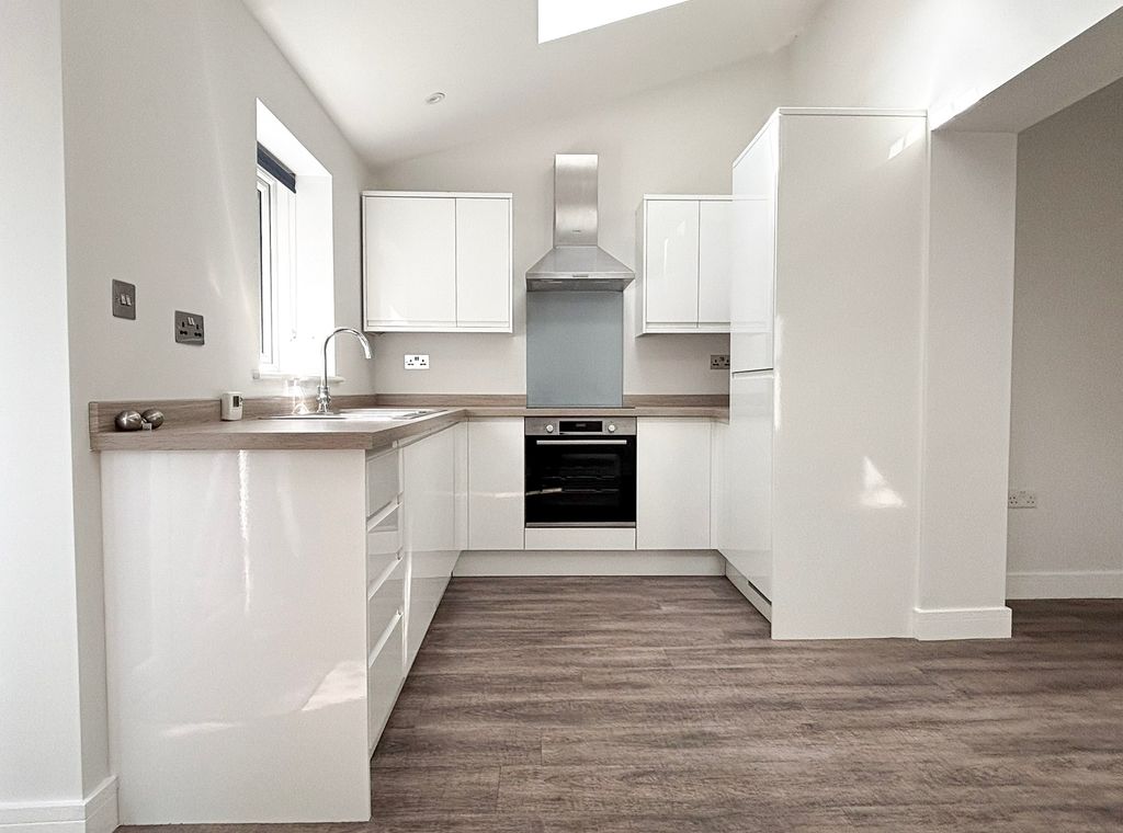 Property photo 3 of 15 Kitchen