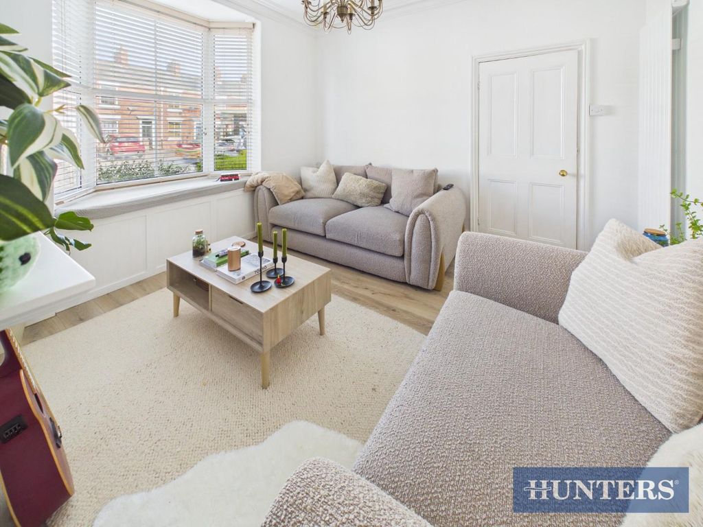 Property photo 3 of 18 Living Room Alt