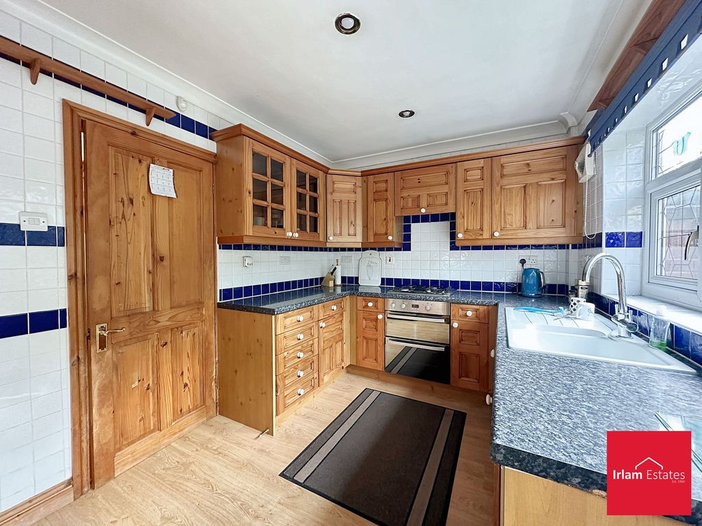 Property photo 2 of 22