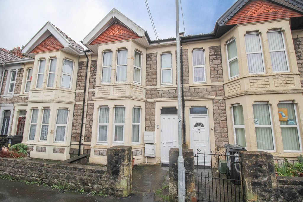 Property photo 1 of 12