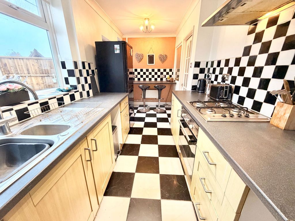 Property photo 2 of 16