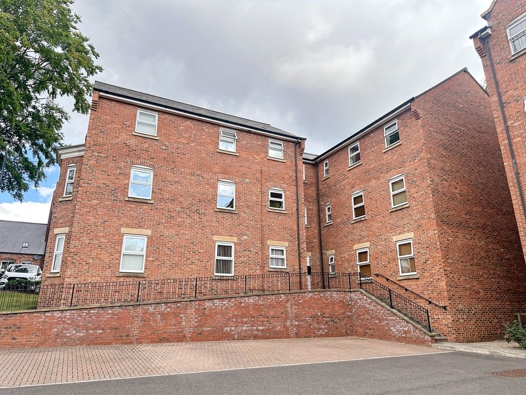 Property photo 1 of 22