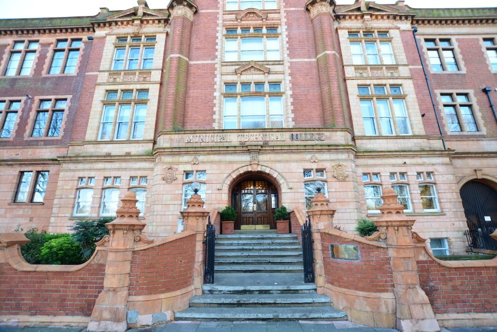 Property photo 1 of 11