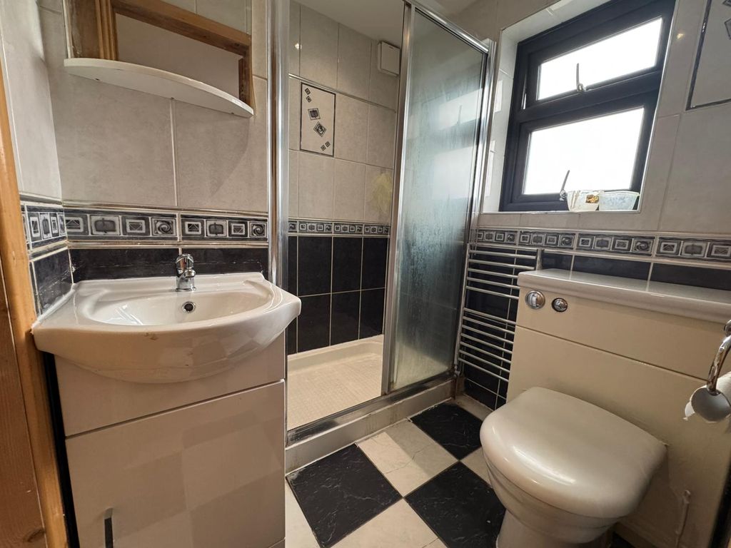 Property photo 3 of 4 Gallery